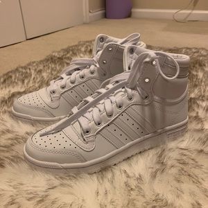 Never been worn Adidas Kids Unisex Top Ten Shoes